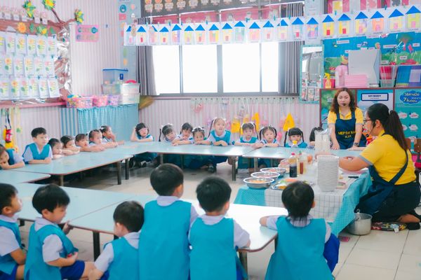 โรงเรียนปรีชานุศาสน์